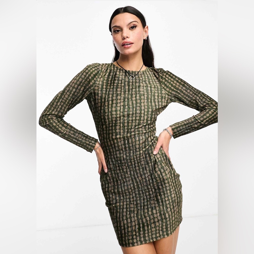 DAISY STREET Green Velvet Plisse Mini Dress